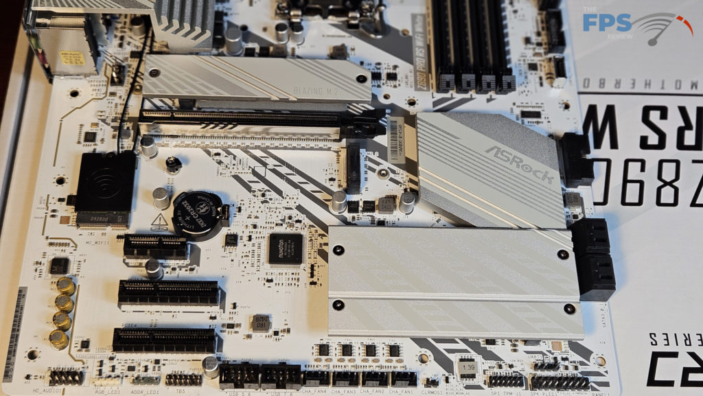 ASRock Z890 Pro RS WiFi White motherboard:expansion and storage