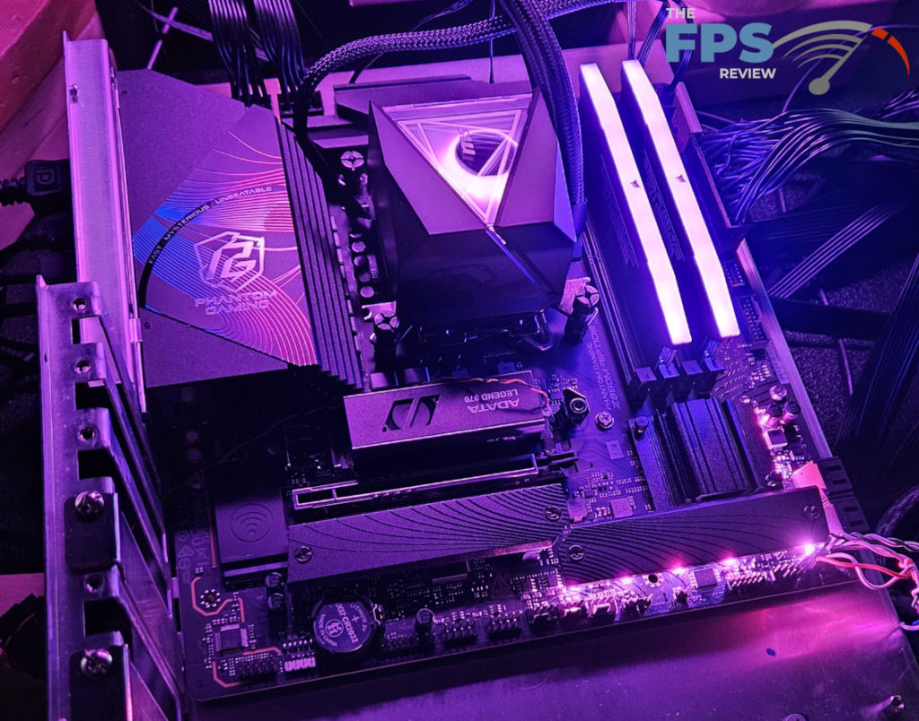 ASRock Phantom Gaming Z890M WiFi: light