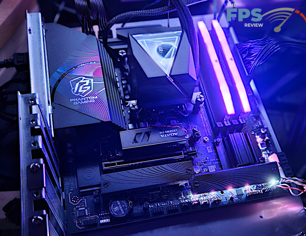 ASRock Phantom Gaming Z890M WiFi: light