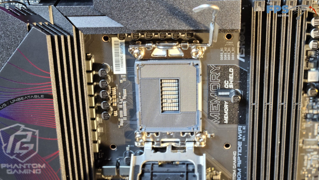 ASRock Phantom Gaming Z890M WiFi: socket open