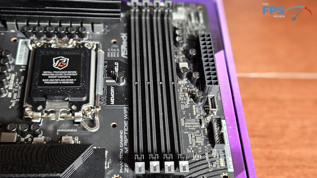 ASRock Phantom Gaming Z890M WiFi: socket and ram slots