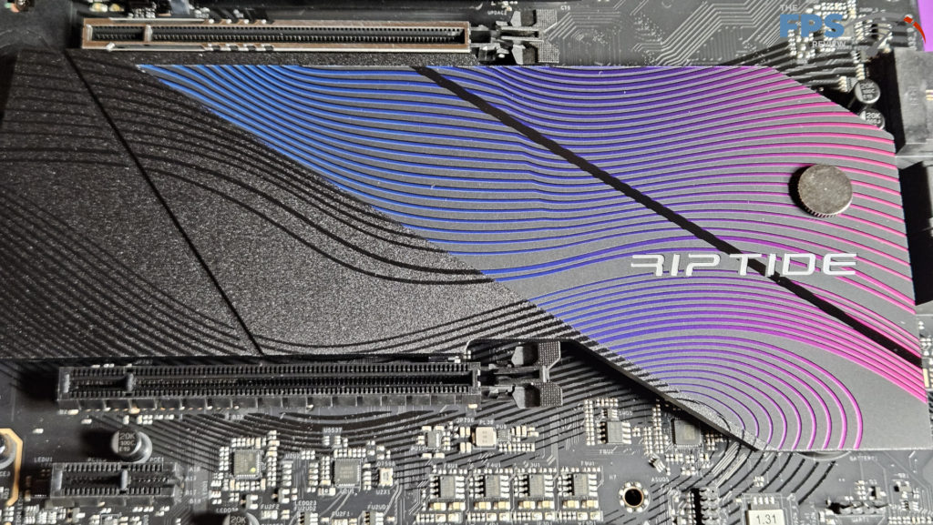 ASRock Phantom Gaming Z890 RIPTIDE WiFi: expansion