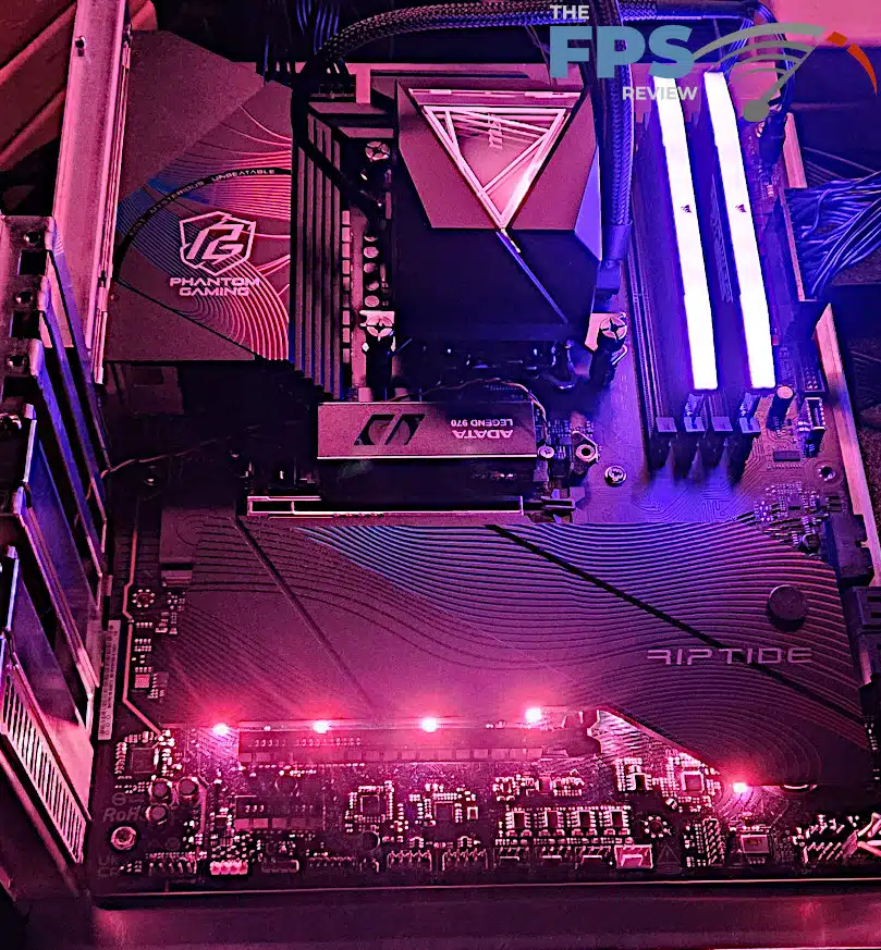 ASRock Phantom Gaming Z890 RIPTIDE WiFi: lights-2