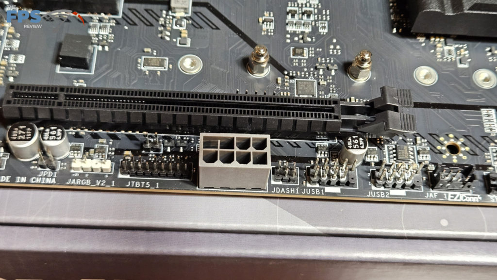 MSI MAG B860 TOMAHAWK WiFi : auxillary power connector