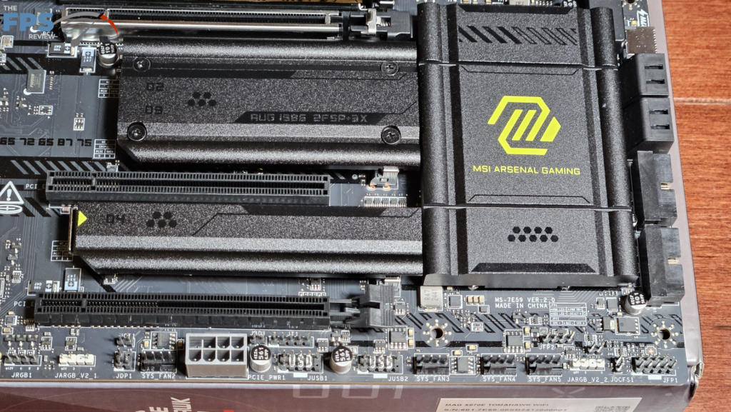 MSI MAG X870E TOMAHAWK WiFi motherboard expansion