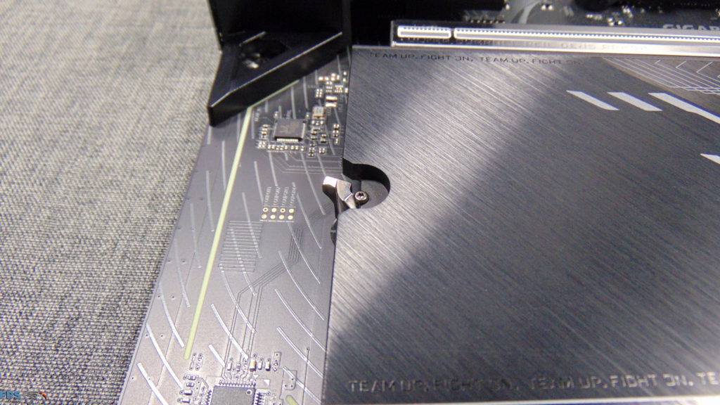 GIGABYTE B850 AORUS ELITE WIFI7 M.2 Heatsink Quick Latch