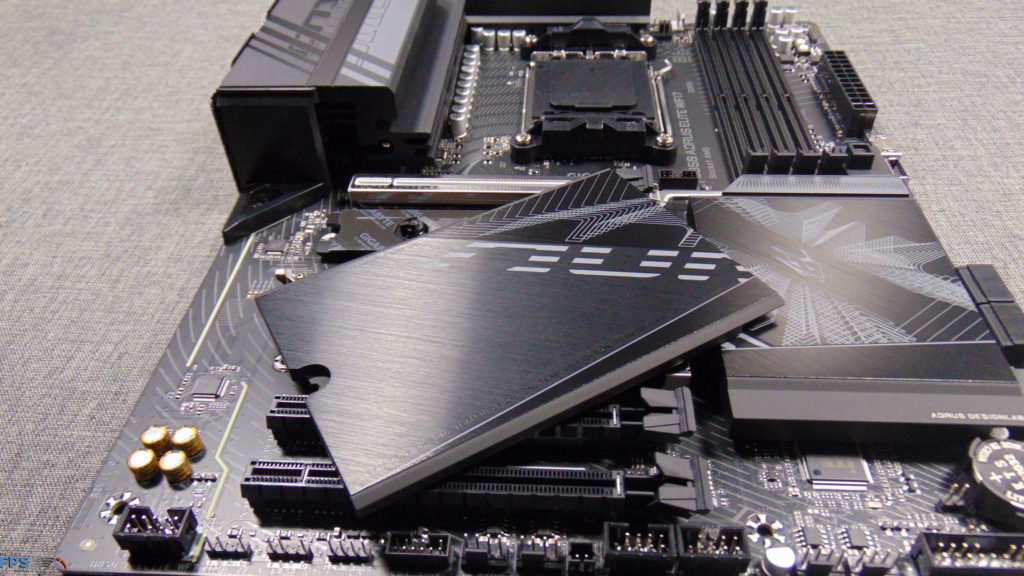 GIGABYTE B850 AORUS ELITE WIFI7 M.2 Heatsinks Removed