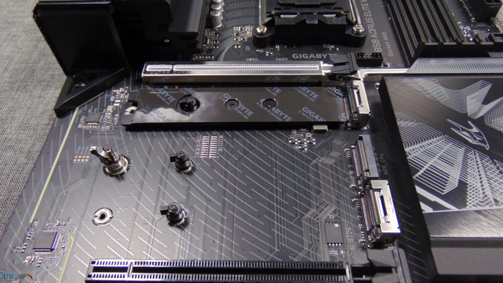 GIGABYTE B850 AORUS ELITE WIFI7 M.2 Slots Bare