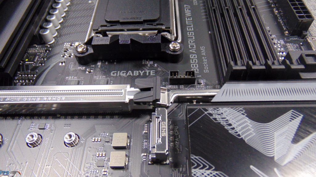 GIGABYTE B850 AORUS ELITE WIFI7 primary x16 GPU slot quick release