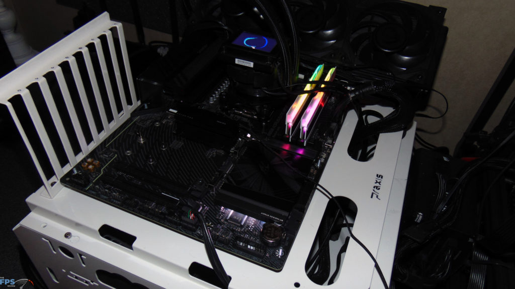 GIGABYTE B850 AORUS ELITE WIFI7 Running with RGB