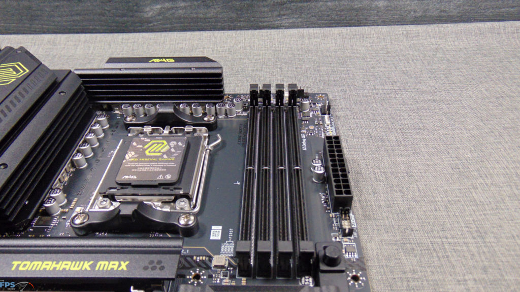MSI MAG B850 TOMAHAWK MAX WIFI DIMMs