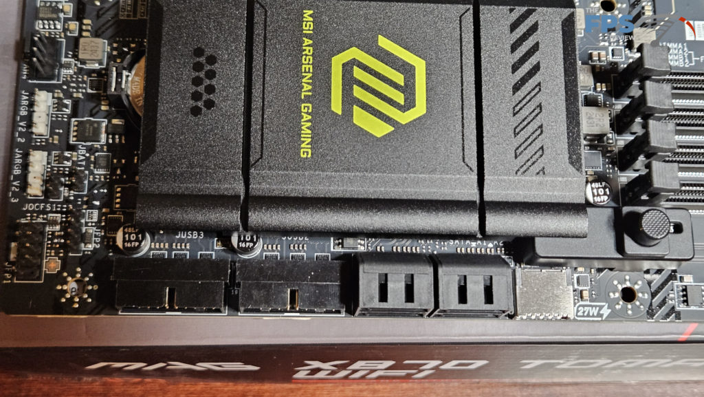 MSI MAG X870 TOMAHAWK WiFi :right edge connections