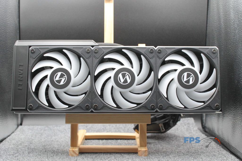 Lian Li Hydroshift LCD 360R full fan and radiator view