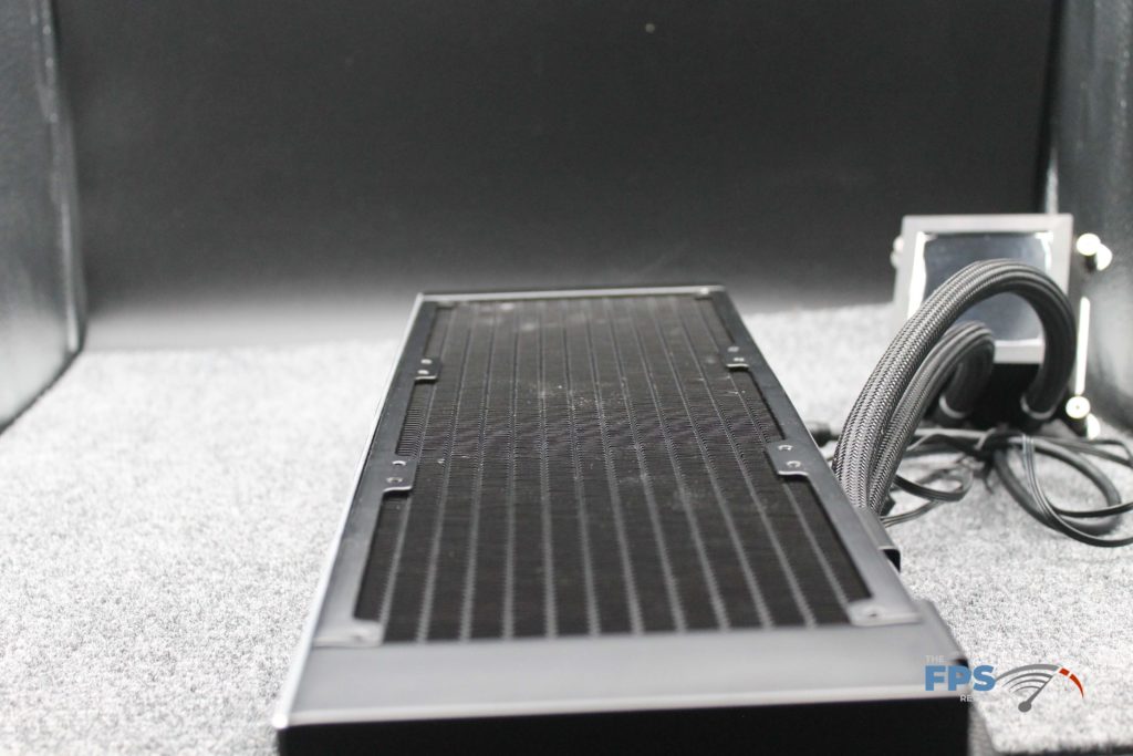 Lian Li Hydroshift LCD 360R radiator view