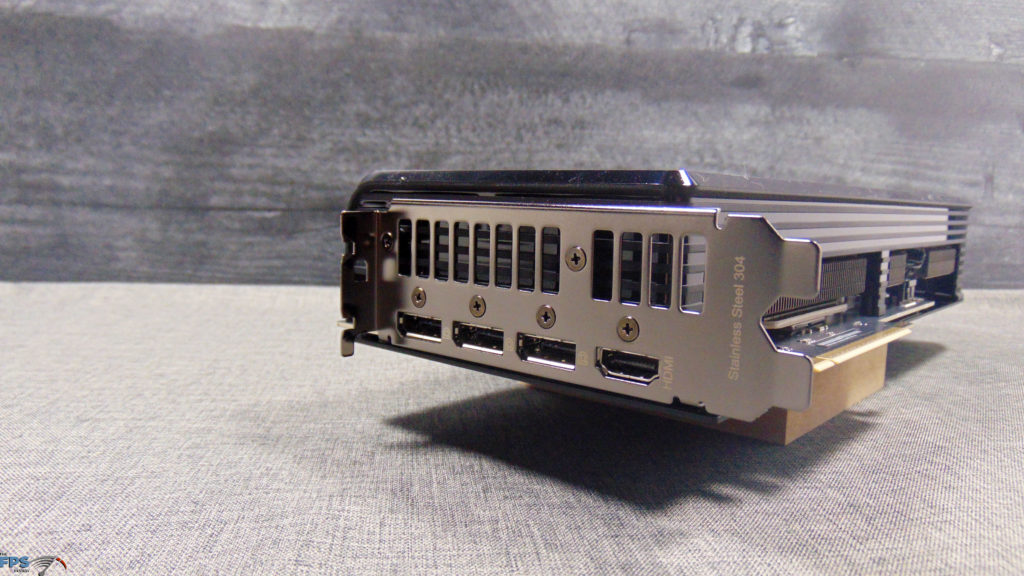 ASUS PRIME GeForce RTX 5070 Ti I/O