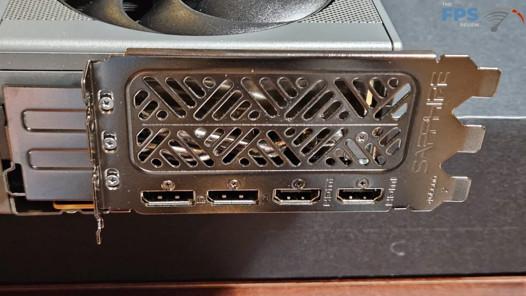 SAPPHIRE Nitro+ Radeon RX 9070 XT Gaming OC I/O