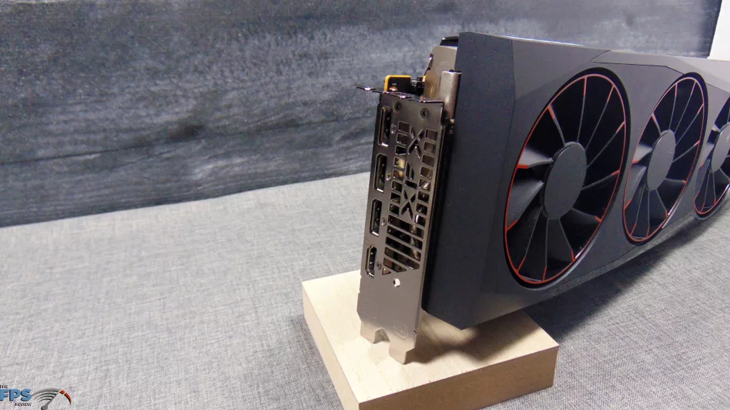 XFX Quicksilver AMD Radeon RX 9070 XT Magnetic Air Edition I/O
