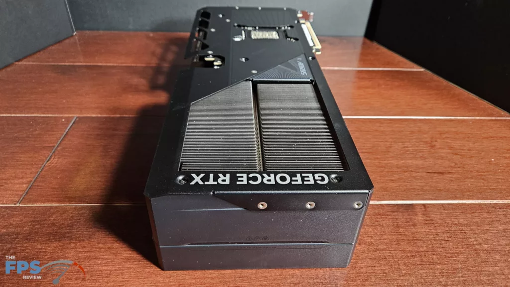 GIGABYTE AORUS GeForce RTX 5080 MASTER : card rear