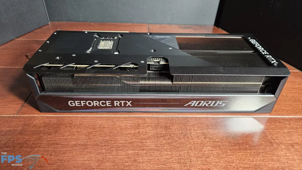 GIGABYTE AORUS GeForce RTX 5080 MASTER : heatsink top