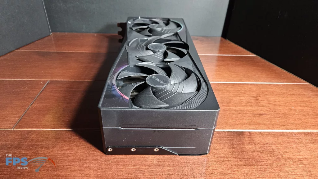 GIGABYTE AORUS GeForce RTX 5080 MASTER : top rear