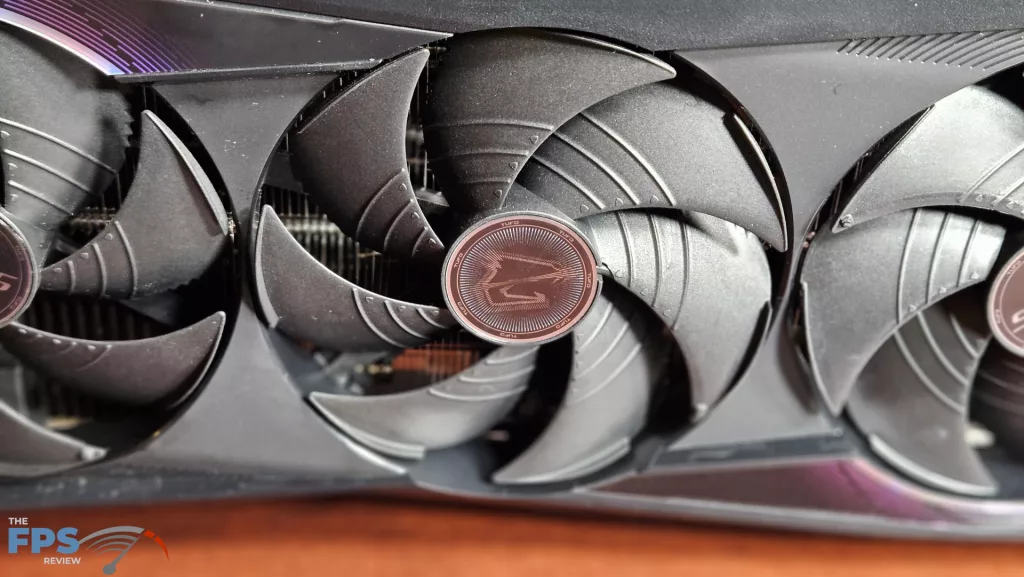 GIGABYTE AORUS GeForce RTX 5080 MASTER : fans