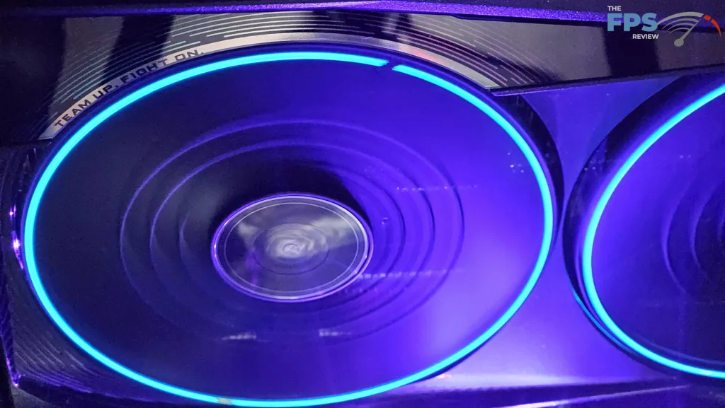 GIGABYTE AORUS GeForce RTX 5080 MASTER : RGB fan close