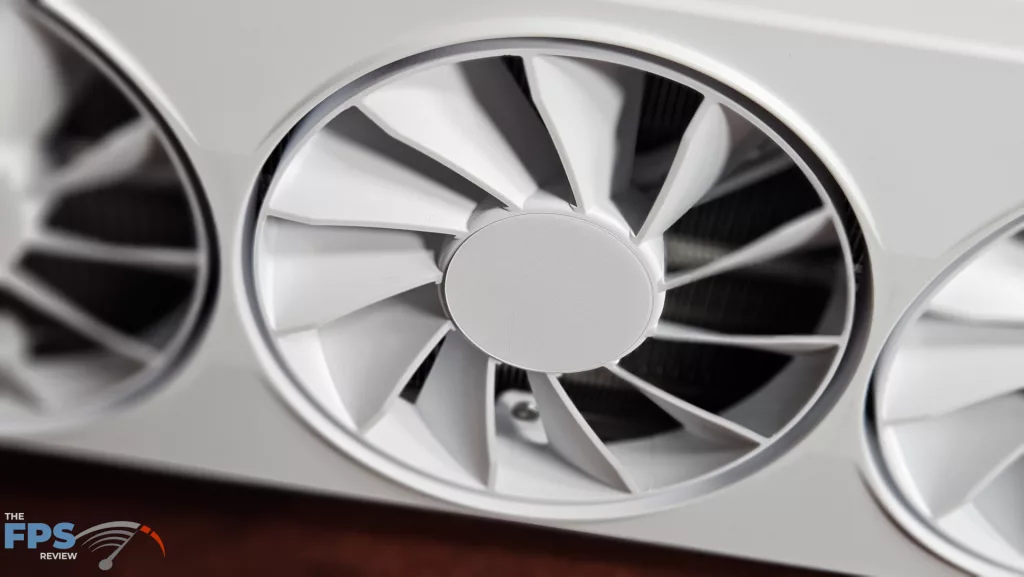 XFX Swift AMD Radeon RX 9070 XT White Gaming Edition: fan close