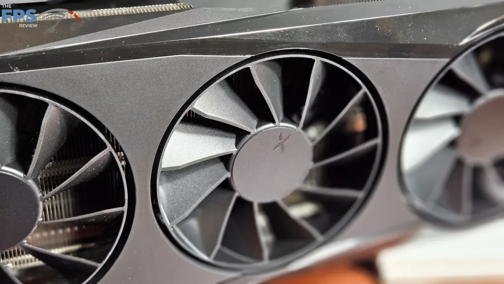 XFX QuickSilver AMD Radeon RX 9070 OC Gaming Edition: fan close