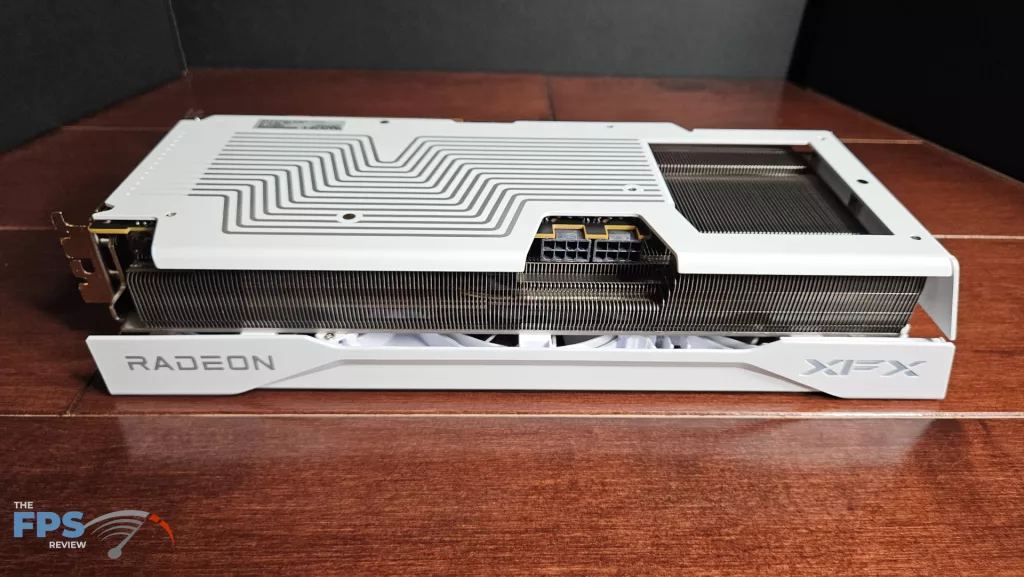 XFX Swift AMD Radeon RX 9070 XT White Gaming Edition: PCIe connector