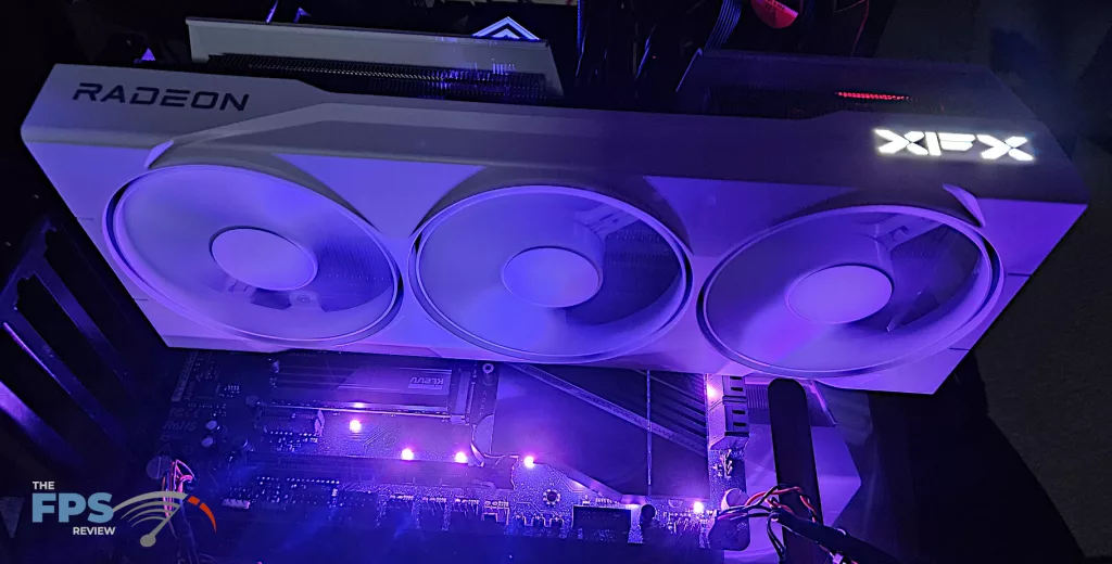 XFX Swift AMD Radeon RX 9070 XT White Gaming Edition: rgb3