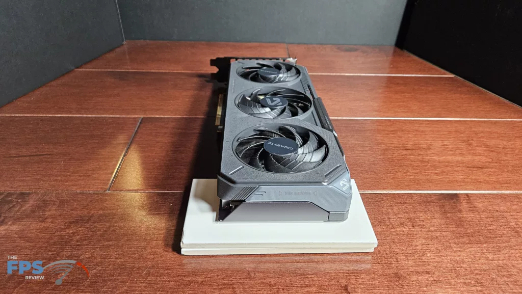 GIGABYTE GeForce RTX 5060 GAMING OC 8G: card rear