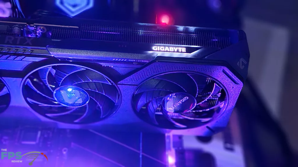 GIGABYTE GeForce RTX 5060 GAMING OC 8G: RGB2