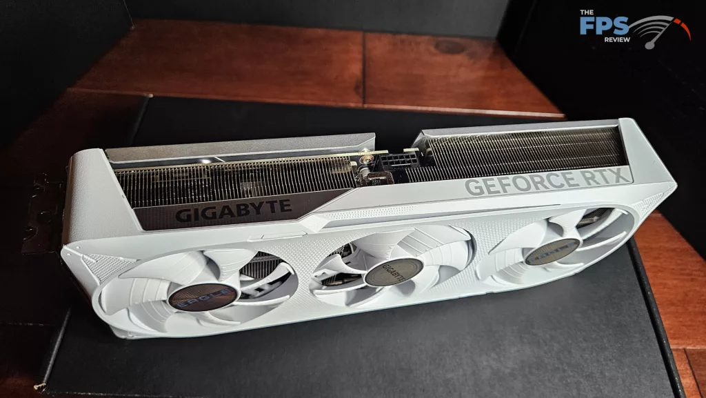 GIGABYTE GeForce RTX 5070 EAGLE OC ICE SFF 12G : front