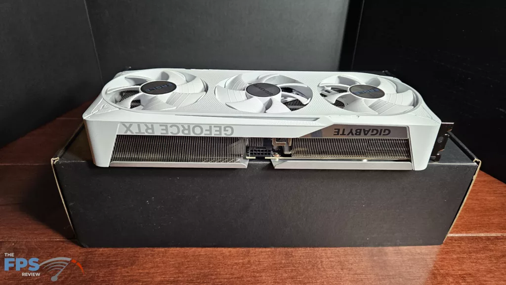 GIGABYTE GeForce RTX 5070 EAGLE OC ICE SFF 12G : top view