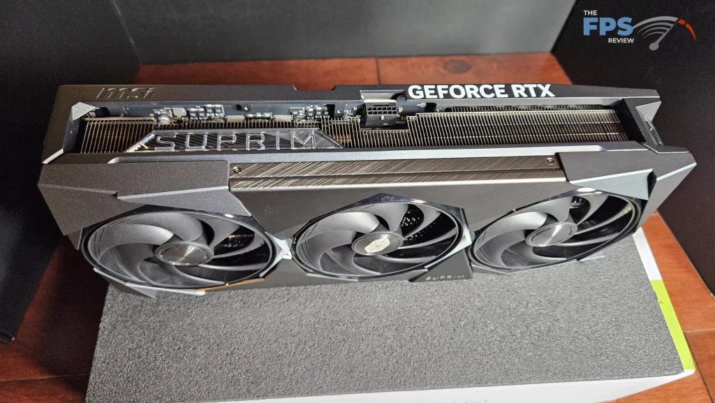 MSI GeForce RTX 5090 32G SUPRIM SOC: card top edge
