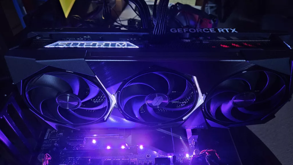 MSI GeForce RTX 5090 32G SUPRIM SOC: RGB1
