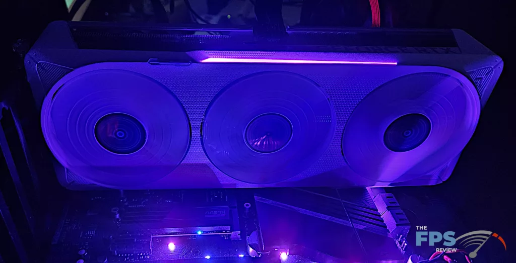 GIGABYTE GeForce RTX 5070 EAGLE OC ICE SFF 12G : RGB2