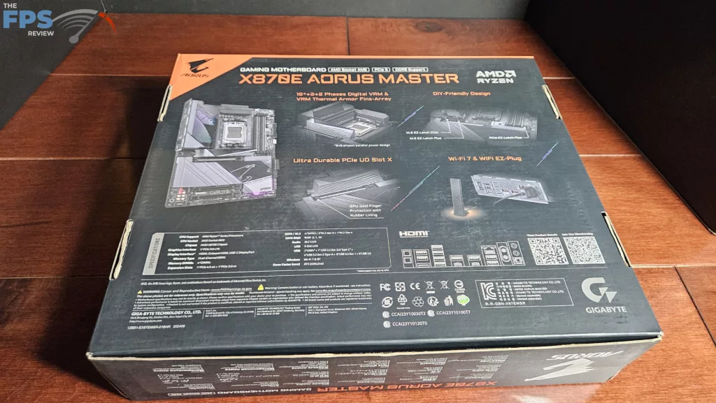 GIGABYTE X870E AORUS MASTER: box rear