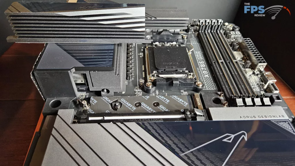 GIGABYTE X870E AORUS MASTER: primary M.2