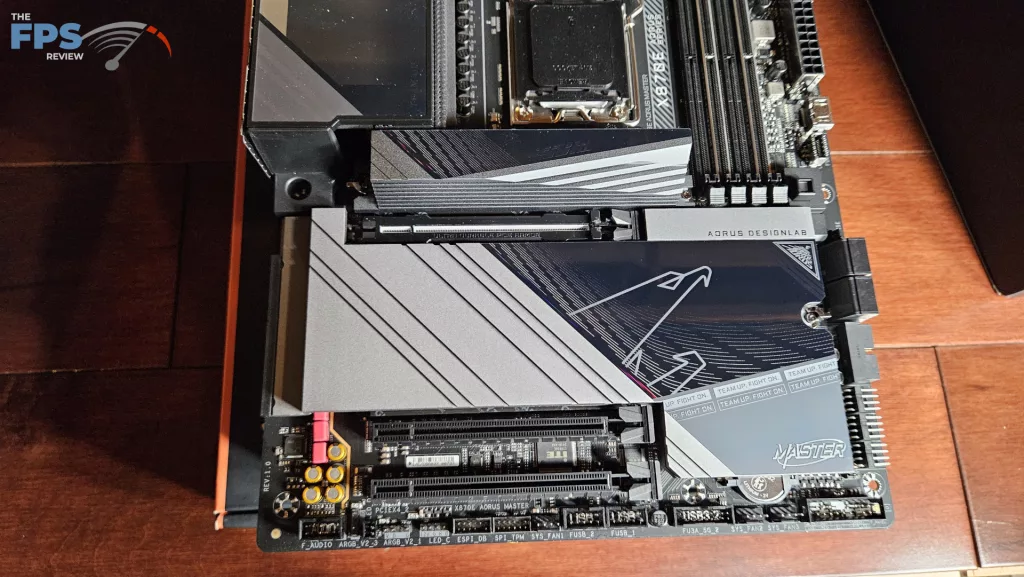 GIGABYTE X870E AORUS MASTER: PCIe layout