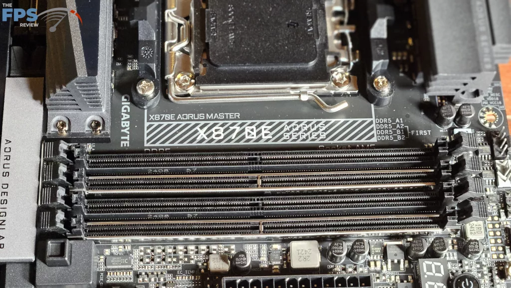 GIGABYTE X870E AORUS MASTER: RAM slots