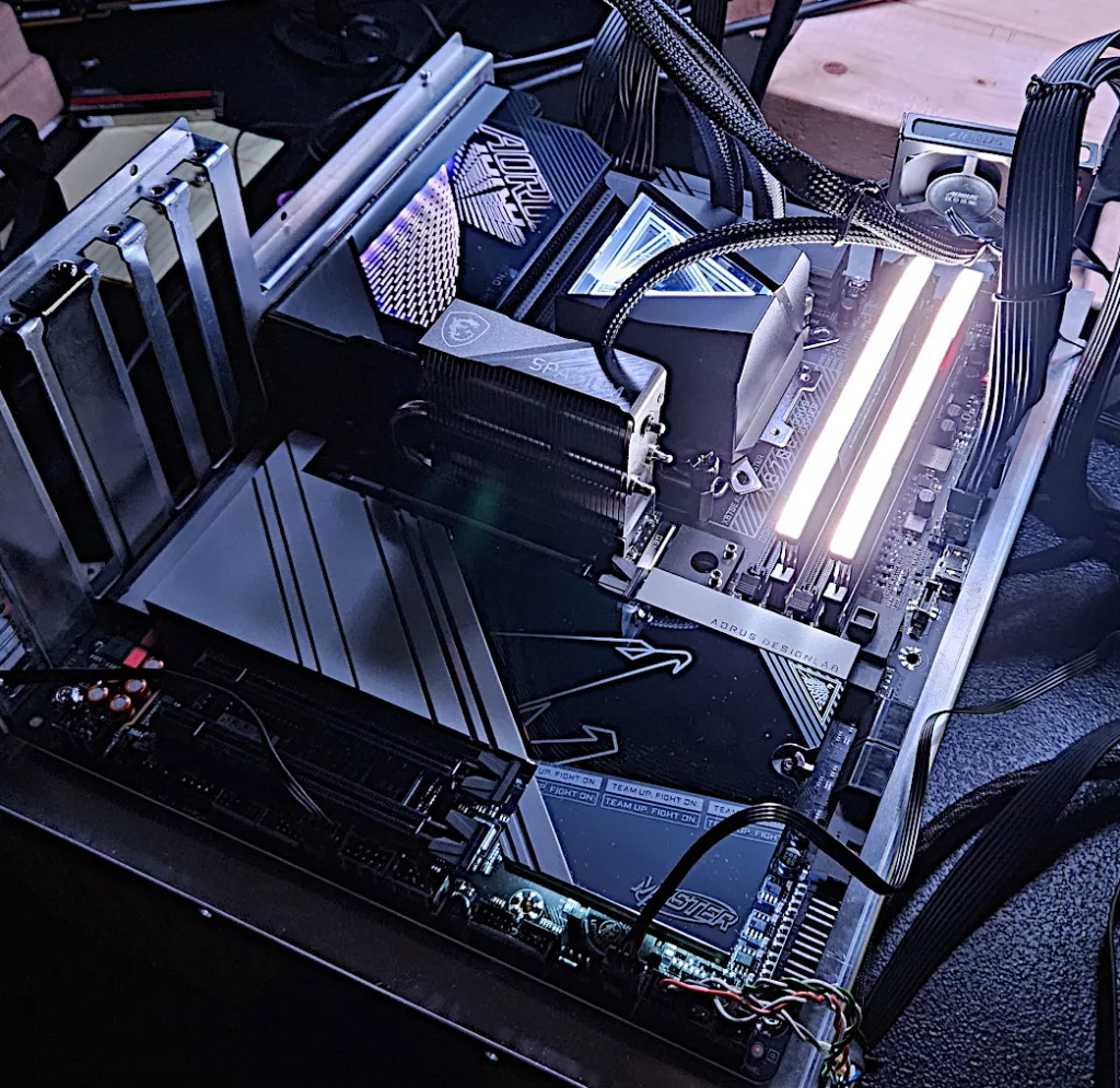 GIGABYTE X870E AORUS MASTER: RGB-2