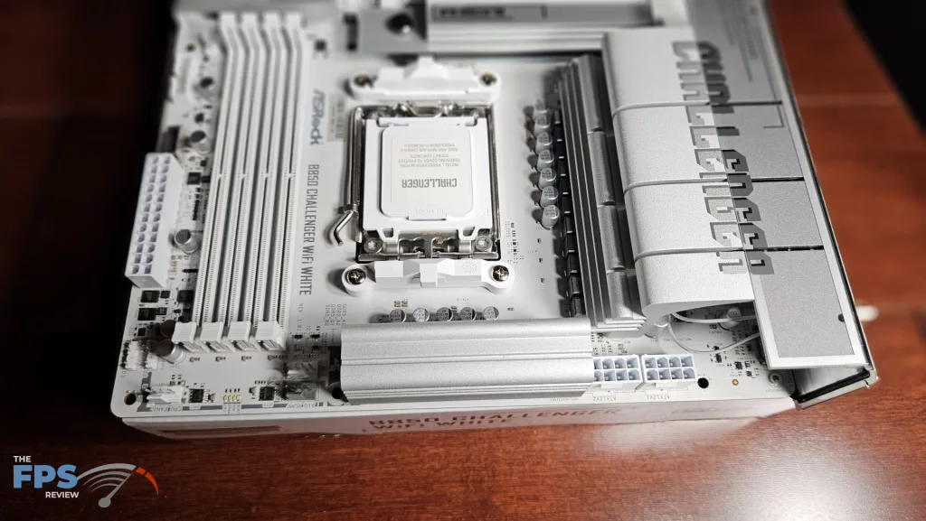 ASRock B850 CHALLENGER WiFi WHITE: top row of board-2