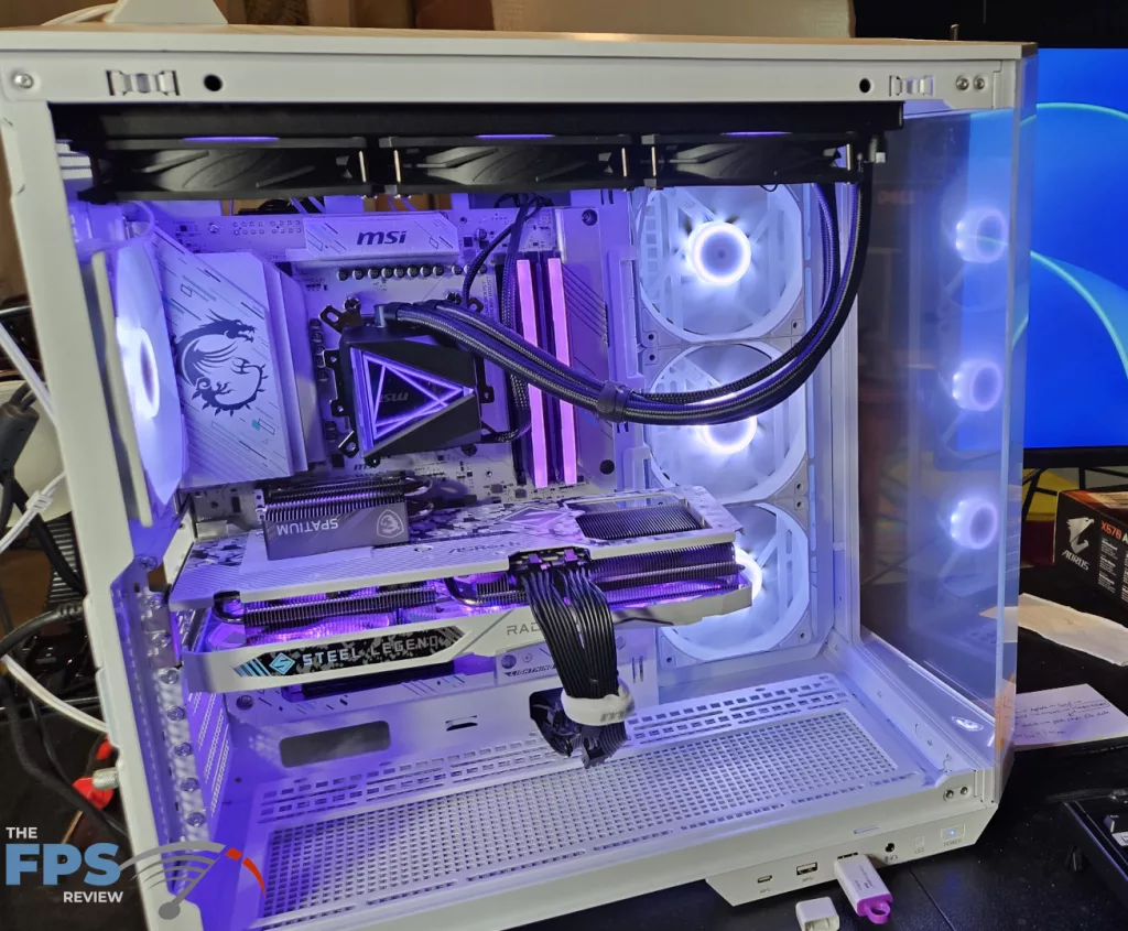 MSI B850 GAMING PLUS WiFi PZ motherboard: assembled MAG PANO 1ooR PZ case