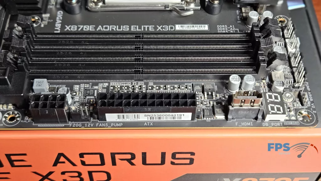 GIGABYTE X870E AORUS ELITE X3D Motherboard: debug, fronthdmi,accessory PCIe