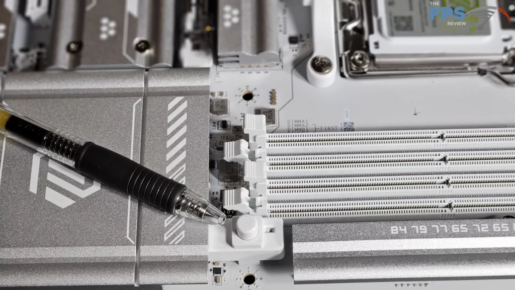 MSI MAG X870E TOMAHAWK MAX WiFi PZ motherboard: PCIe EZ Release