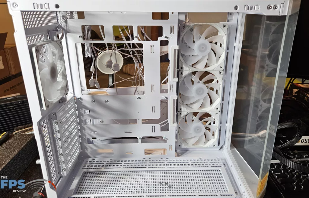 MSI B850 GAMING PLUS WiFi PZ motherboard + MSI MAG PANO 100R PZ gaming case:Before