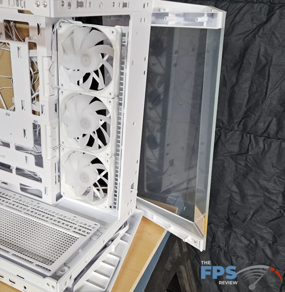 MSI MAG PANO 100R PZ PC Gaming Case: front removed