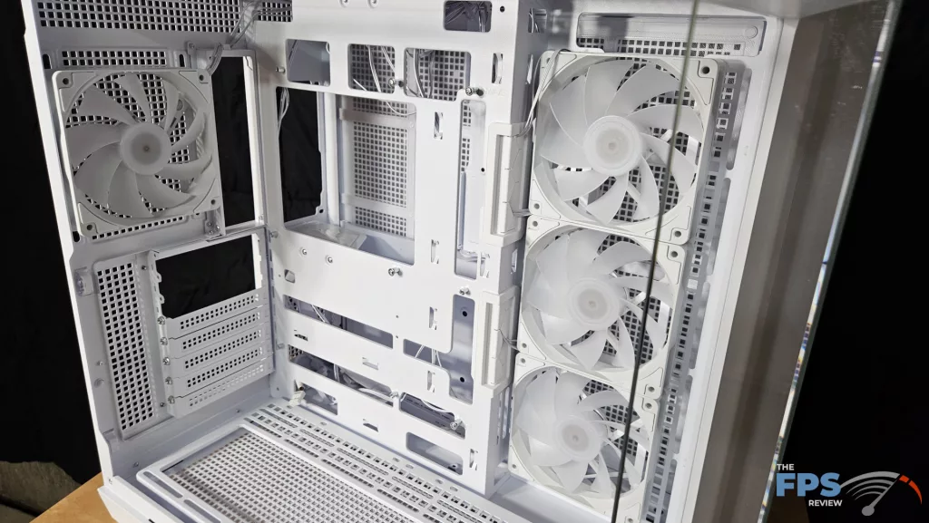 MSI MAG PANO 100R PZ PC Gaming Case: motherboard tray