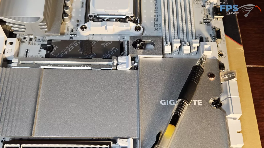 GIGABYTE X870E AERO X3D WOOD motherboard: GPU EZ Release